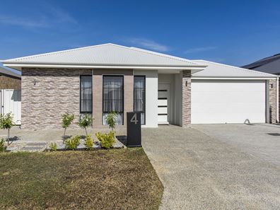 4 Anzio Road, Piara Waters WA 6112