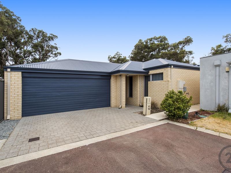 12 Yanga Court, Lakelands