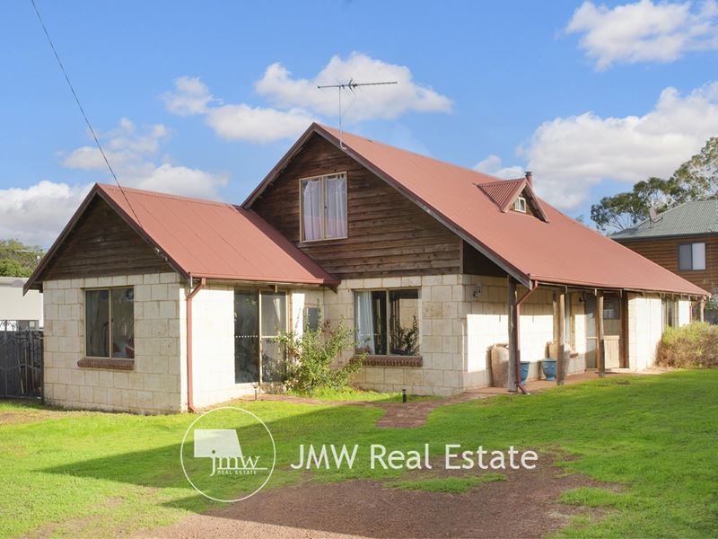 4 Curtis Street, Dunsborough
