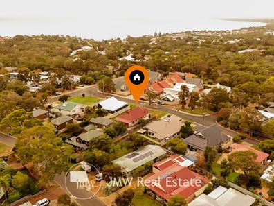 4 Curtis Street, Dunsborough WA 6281