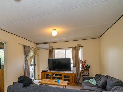 16/10 Prescott Place, Orelia WA 6167