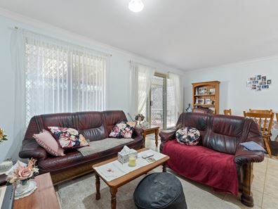 1/10 Elanora Drive, Cooloongup WA 6168