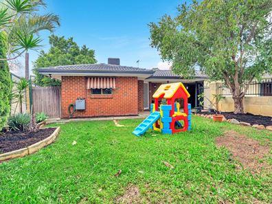 8 Citron Court, Seville Grove WA 6112