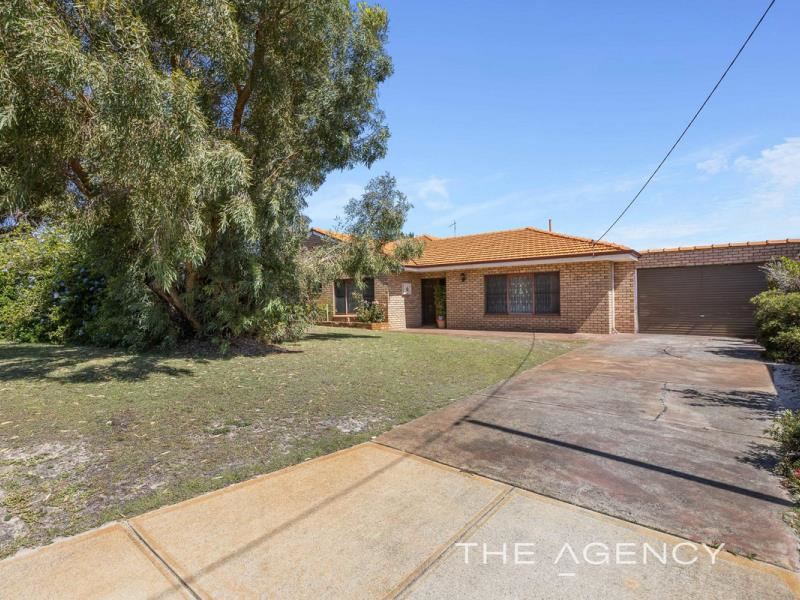 15 Spruce Road, Morley WA 6062