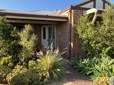 2 Evana Terrace, Wandina WA 6530