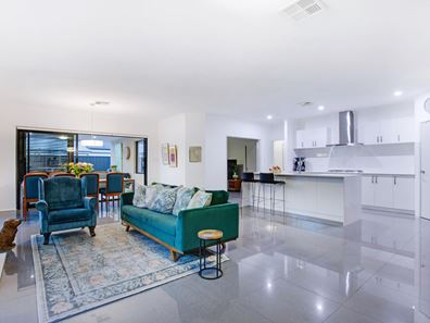 18 Coucal Street, Gwelup WA 6018