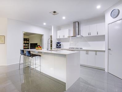 18 Coucal Street, Gwelup WA 6018