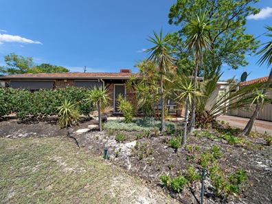 5 Ivanhoe Place, Gosnells WA 6110