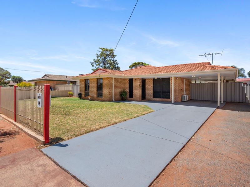 14 Burkett Drive, Hannans WA 6430