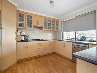 14 Burkett Drive, Hannans WA 6430