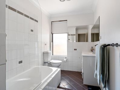 14 Burkett Drive, Hannans WA 6430