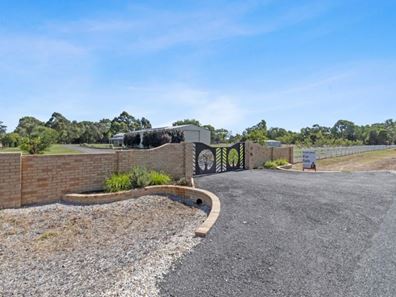 40 Rogers Road, Barragup WA 6209