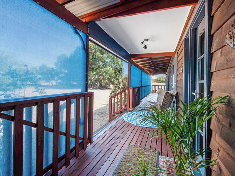 31 Polwarth Parade, Deepdale WA 6532