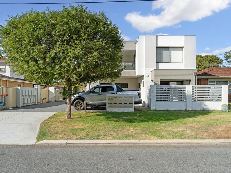 2/205 Fisher Street, Cloverdale