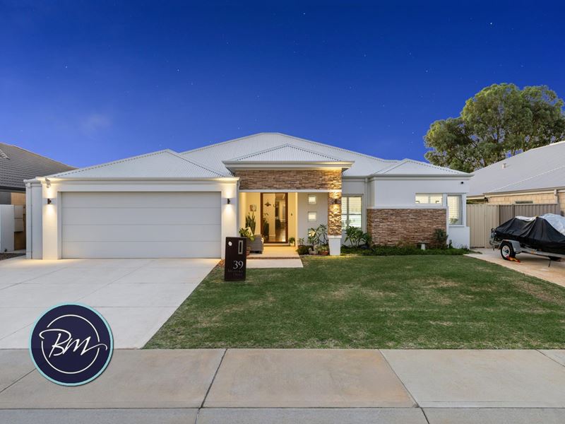 39 Velaluka Drive, Lake Coogee WA 6166