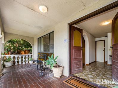 21 Frimley Way, Morley WA 6062