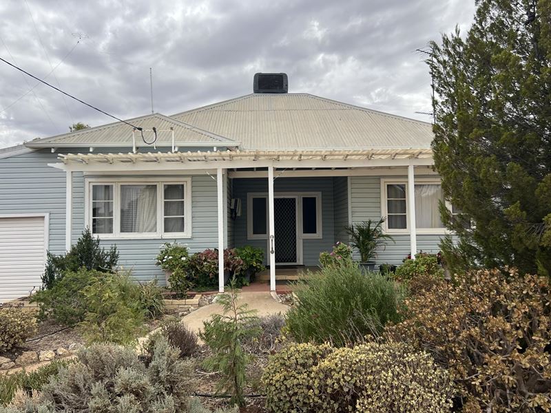 47 Connelly Street, Kellerberrin WA 6410