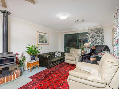 4 Jib Rise, Leschenault WA 6233