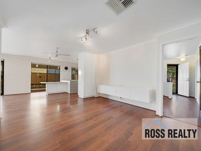 30 Yarrow Drive, Bennett Springs WA 6063