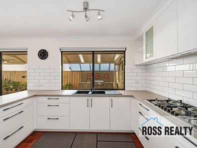 30 Yarrow Drive, Bennett Springs WA 6063