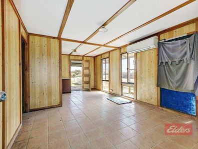 54 Lefroy Street, Brookton WA 6306