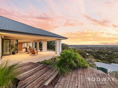 4 Summit View, Mount Richon WA 6112