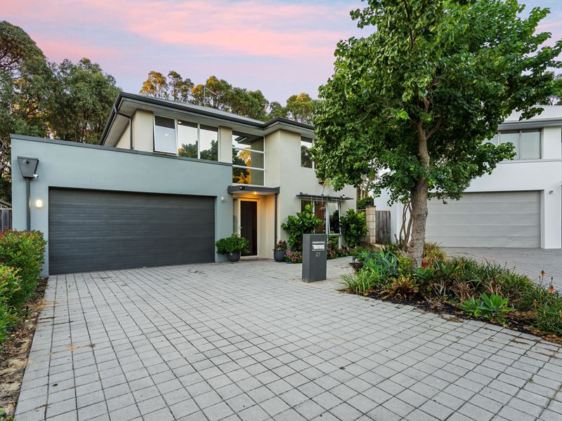 21 Malone Loop, Meadow Springs WA 6210