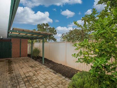 4/9 Mathoura Street, Midland WA 6056