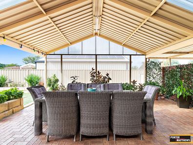 8 Penrose Crt, Maddington WA 6109