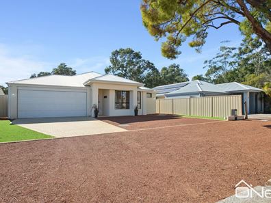 8A South Crescent, Byford WA 6122