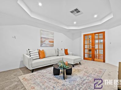 11 Warrego Street, Hammond Park WA 6164