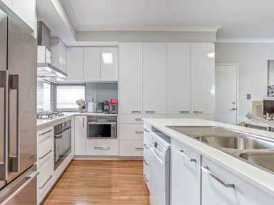 234A Seville Drive, Seville Grove WA 6112
