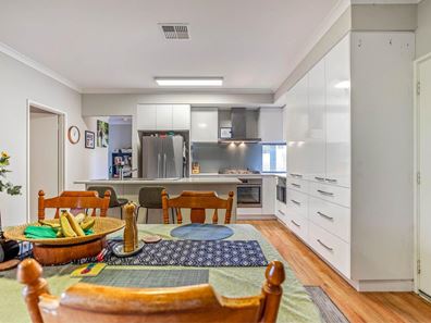 234A Seville Drive, Seville Grove WA 6112