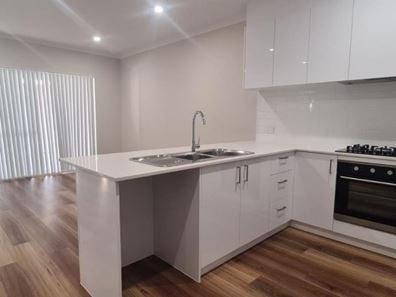 27 Broadwater Avenue, Anketell WA 6167