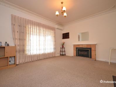 30 Boundary Road, St James WA 6102