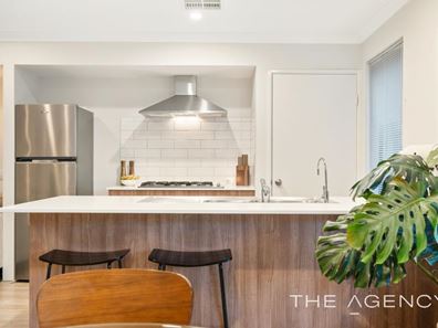 14 Marble Street, Treeby WA 6164
