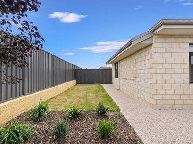 1 Java Road, Eglinton WA 6034
