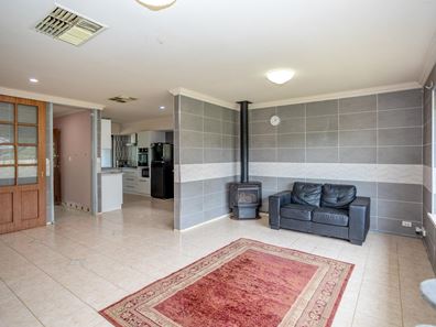14 Werndley Street, Armadale WA 6112