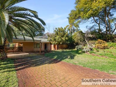 21 Edwards Street, Leda WA 6170