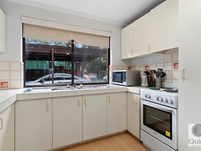 1/422 Canning Highway, Como WA 6152