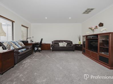 9 Cesare Circle, Madeley WA 6065