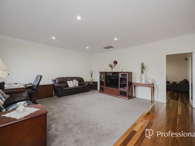 9 Cesare Circle, Madeley WA 6065
