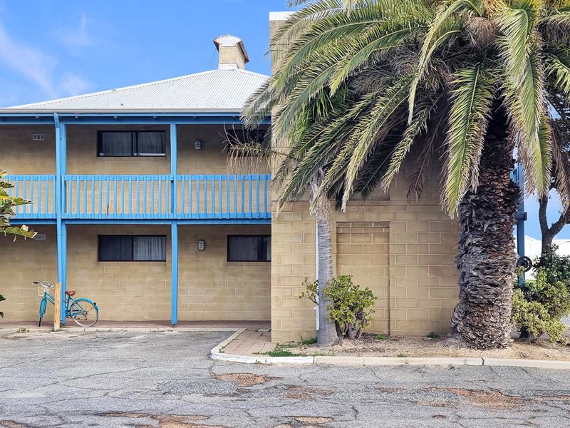 8/6 Cray Street, Lancelin WA 6044