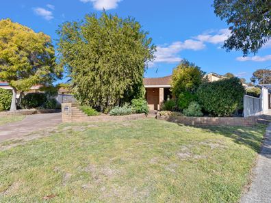 12 Bluejay Gardens, Ballajura WA 6066