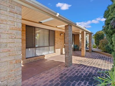 12 Bluejay Gardens, Ballajura WA 6066