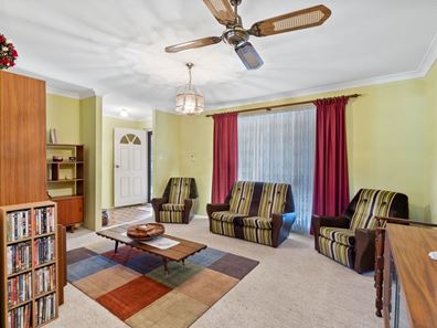 12 Bluejay Gardens, Ballajura WA 6066