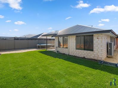 12 Sase Frontage, South Yunderup WA 6208