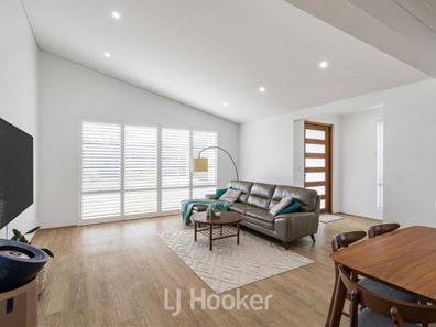 64 Ballyneal Loop, Dunsborough WA 6281