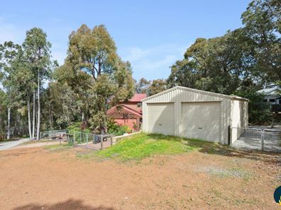 4 Lund Court, Roleystone WA 6111