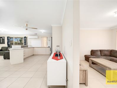 15 Truscott Elbow, Alexander Heights WA 6064